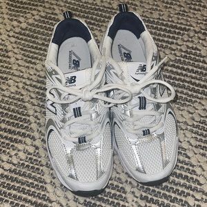 White navy silver new balance 530